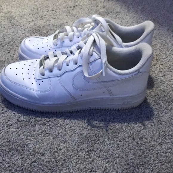 Nike Air Force 1 - Picture 1 of 3